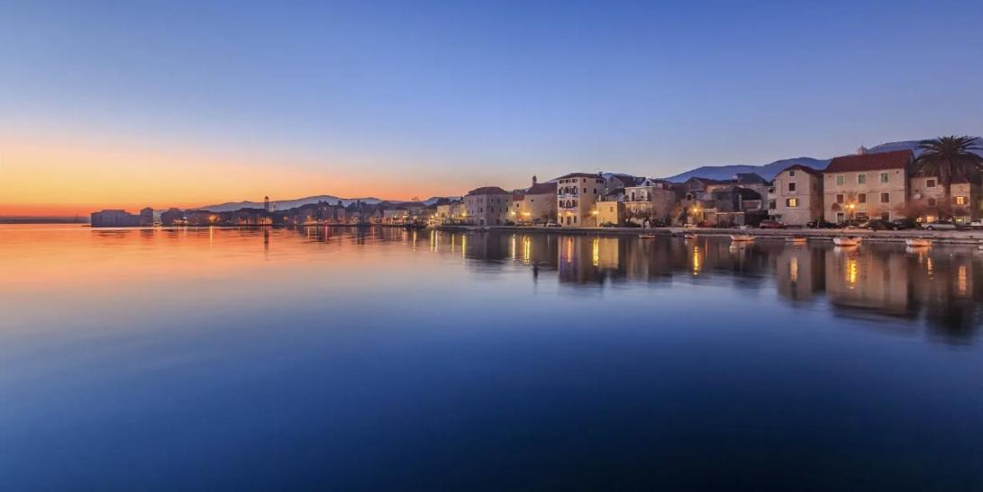 Seaside Gateway Apartment Kastela Bagian luar foto