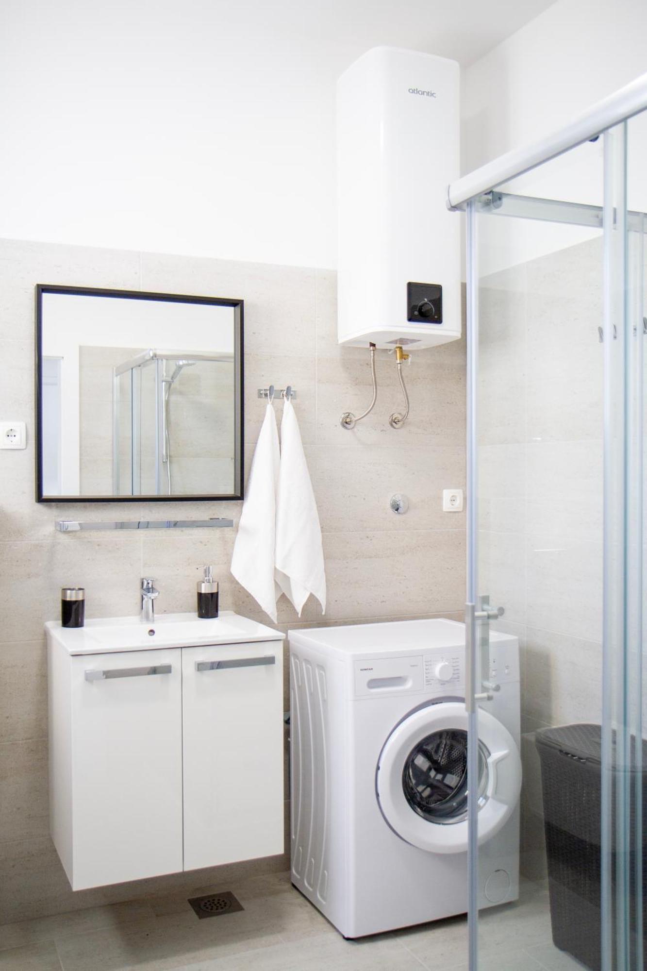 Seaside Gateway Apartment Kastela Bagian luar foto