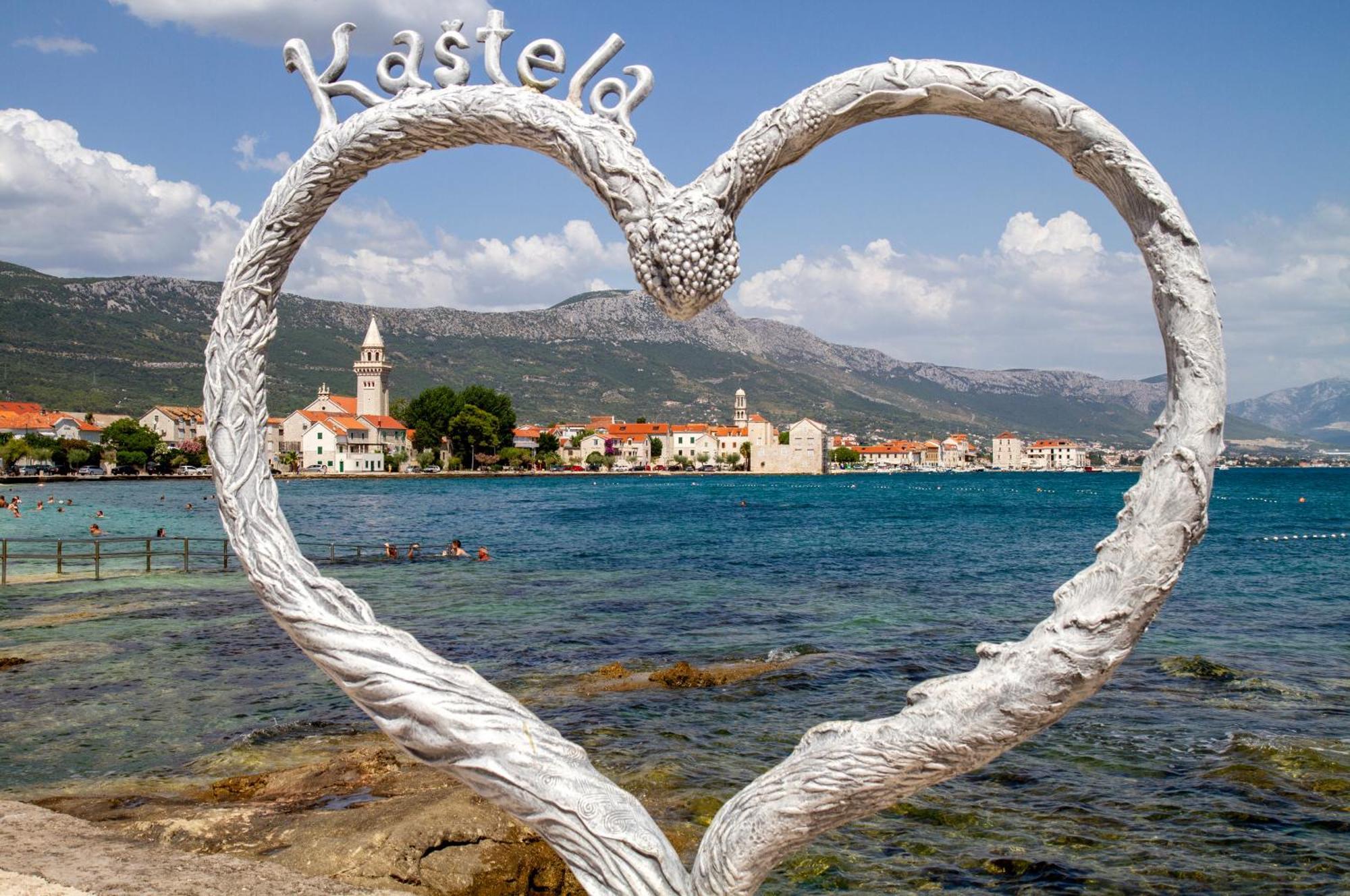 Seaside Gateway Apartment Kastela Bagian luar foto