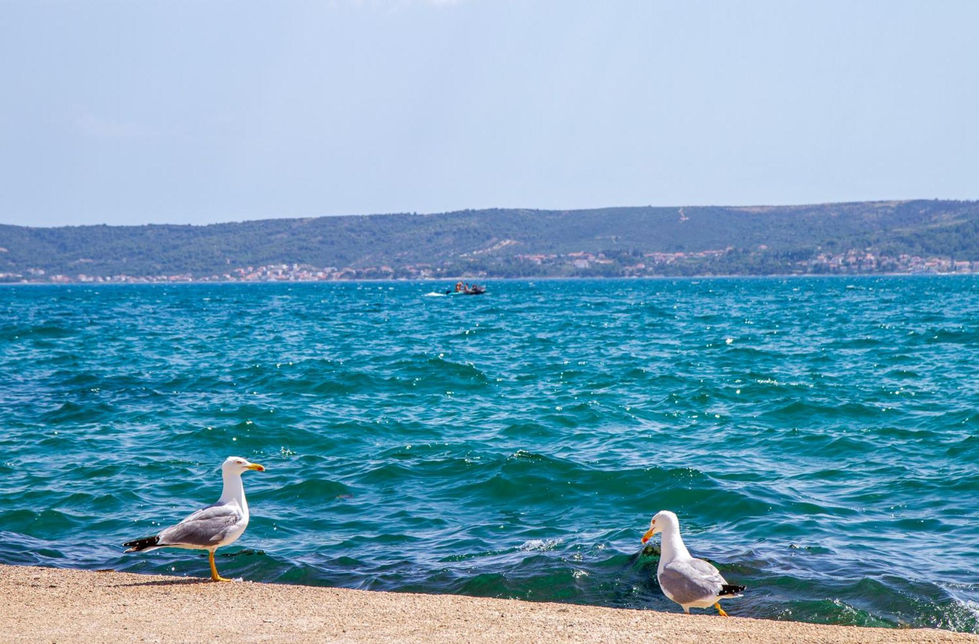 Seaside Gateway Apartment Kastela Bagian luar foto
